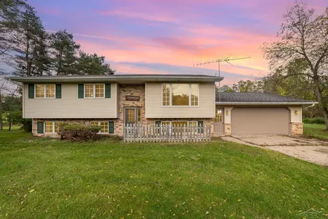 13114 Lakefield, Saint Charles, MI 48655