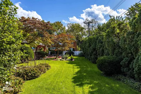 17 Briarcliff, Grosse Pointe Shores, MI 48236 photo 9