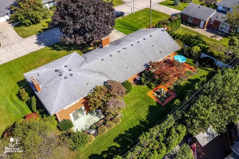 17 Briarcliff, Grosse Pointe Shores, MI 48236 photo 3