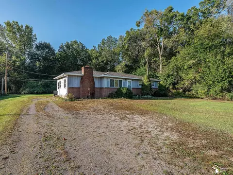 12731 W Albain, Petersburg, MI 49270