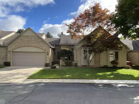 54974 Cambridge, Shelby Township, MI 48315