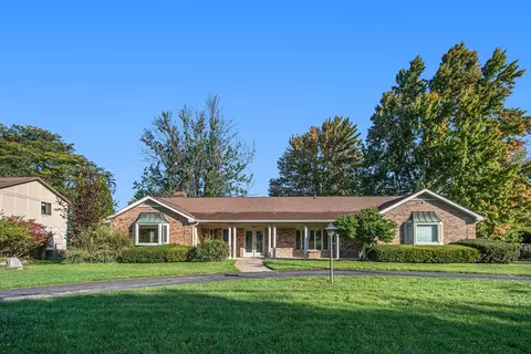 9247 Burning Tree, Grand Blanc, MI 48439