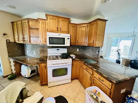 13331 Sumpter, Carleton, MI 48117 photo 2
