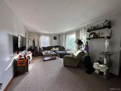 512 W Division, Ishpeming, MI 49849 photo 8