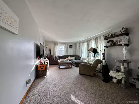 512 W Division, Ishpeming, MI 49849 photo 7