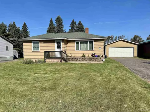 512 W Division, Ishpeming, MI 49849