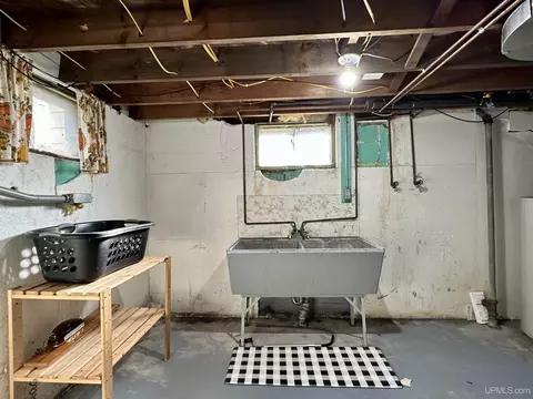 512 W Division, Ishpeming, MI 49849 photo 19