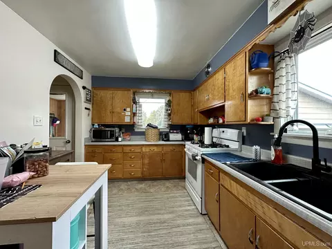 512 W Division, Ishpeming, MI 49849 photo 5
