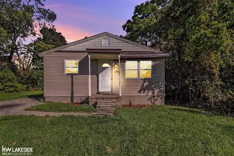 203 Osmun, Pontiac, MI 48342