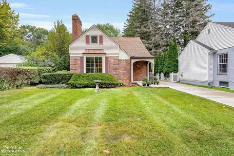 840 Rivard, Grosse Pointe, MI 48230