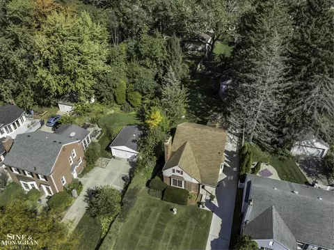 840 Rivard, Grosse Pointe, MI 48230 photo 33