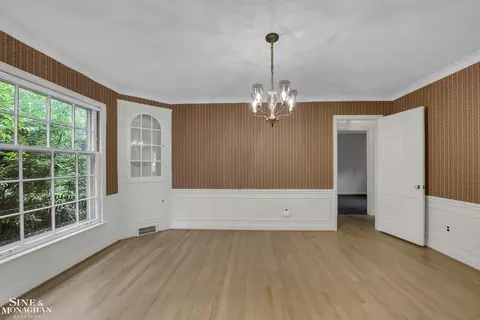 840 Rivard, Grosse Pointe, MI 48230 photo 5