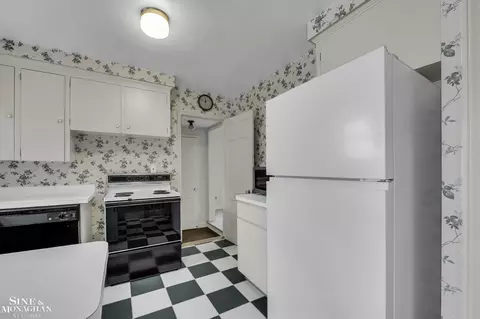 840 Rivard, Grosse Pointe, MI 48230 photo 8