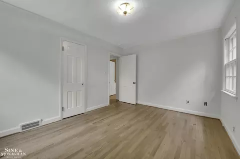 840 Rivard, Grosse Pointe, MI 48230 photo 11