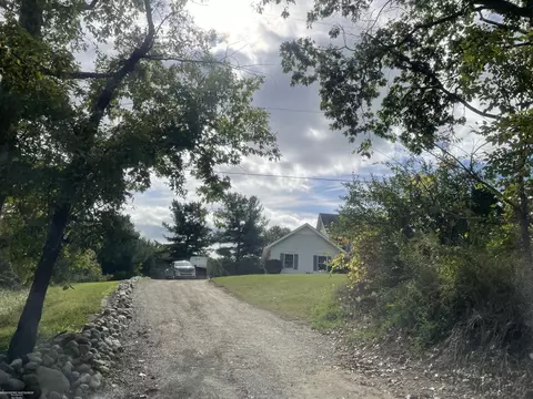 432 Mack, Leonard, MI 48367 photo 6