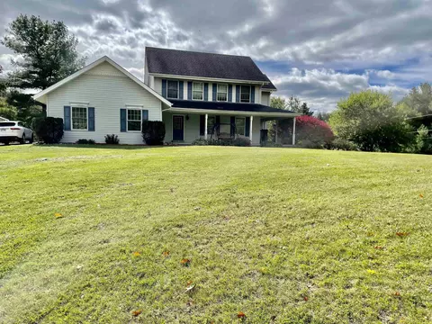 432 Mack, Leonard, MI 48367 photo 2