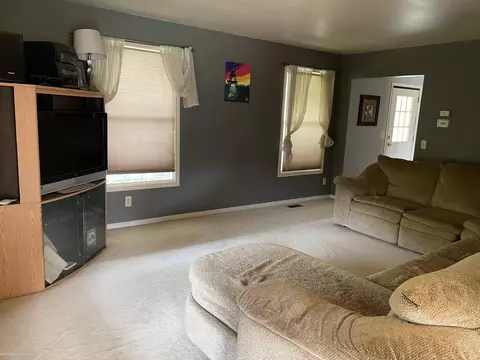 432 Mack, Leonard, MI 48367 photo 17