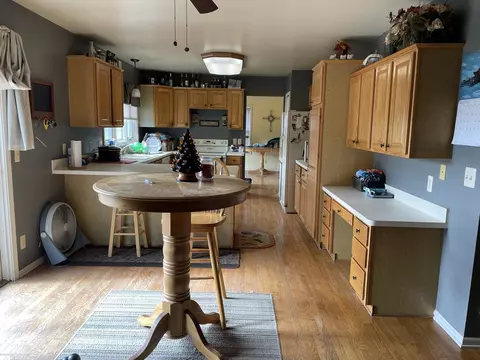 432 Mack, Leonard, MI 48367 photo 13