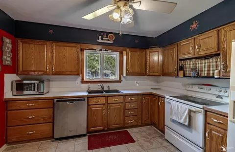 2809 Bluebush, Monroe, MI 48162 photo 11