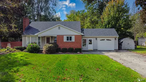 2809 Bluebush, Monroe, MI 48162