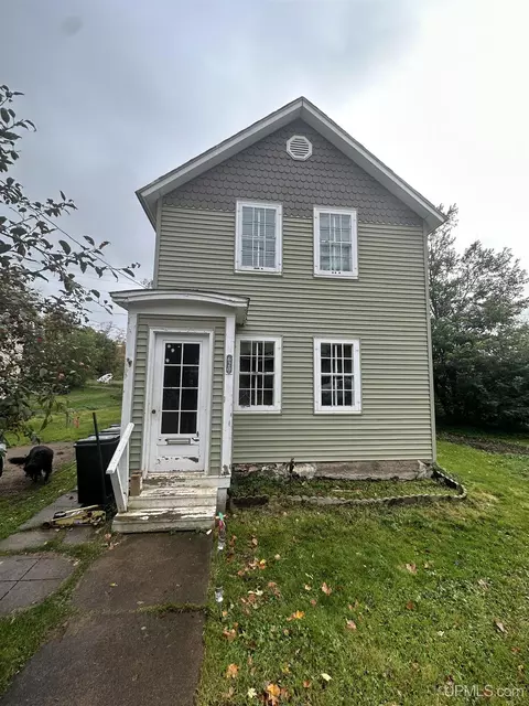 620 Bank, Ishpeming, MI 49849