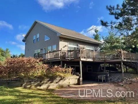 n17833 Barnes Lake Lane, Dunbar, WI 54119
