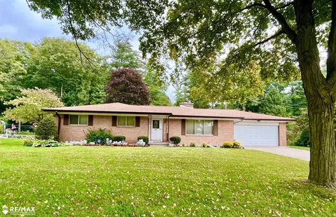 2436 Redwood, Flushing, MI 48433