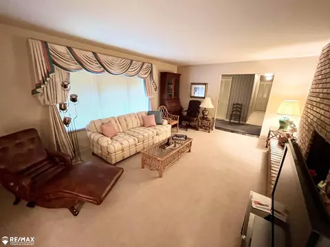 2436 Redwood, Flushing, MI 48433 photo 7