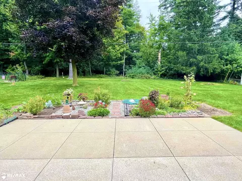 2436 Redwood, Flushing, MI 48433 photo 31