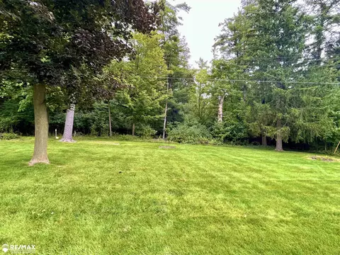 2436 Redwood, Flushing, MI 48433 photo 26