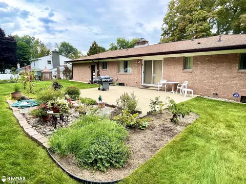 2436 Redwood, Flushing, MI 48433 photo 29