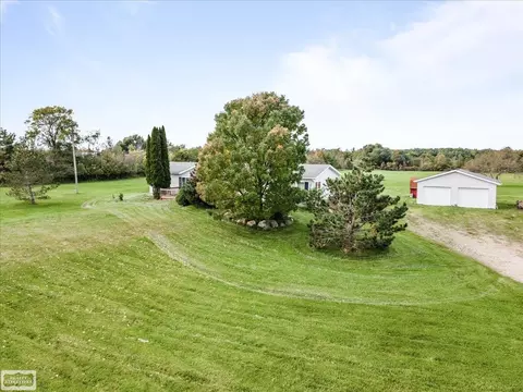 8143 Gibbons, Grant, MI 48032 photo 30