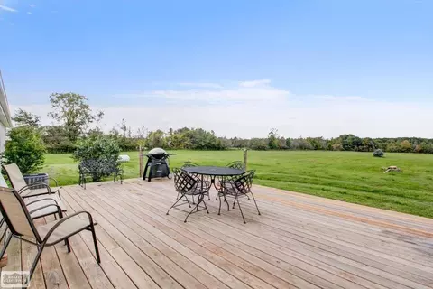 8143 Gibbons, Grant, MI 48032 photo 2
