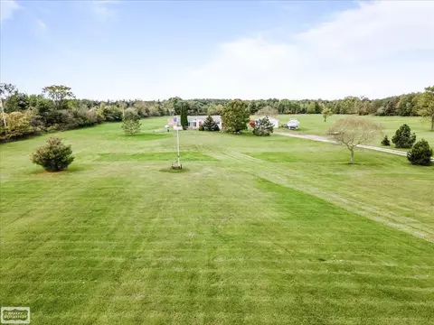 8143 Gibbons, Grant, MI 48032 photo 37
