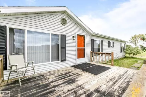 8143 Gibbons, Grant, MI 48032 photo 5