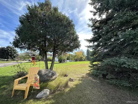 1015 E, Iron Mountain, MI 49801 photo 23