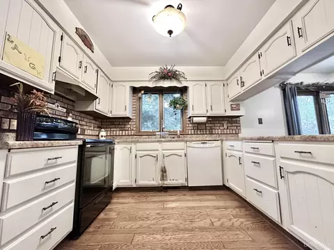 1015 E, Iron Mountain, MI 49801 photo 7