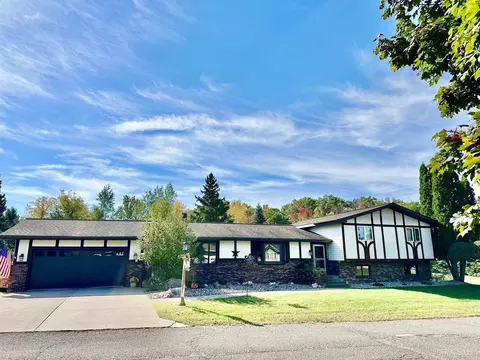 1015 E, Iron Mountain, MI 49801