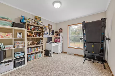 2692 E Baker, Midland, MI 48642 photo 16