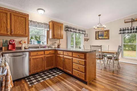 2692 E Baker, Midland, MI 48642 photo 5