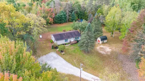 2692 E Baker, Midland, MI 48642 photo 2