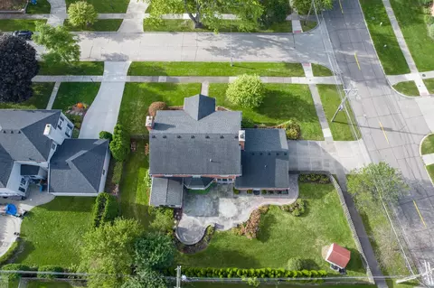 592 Thorn Tree, Grosse Pointe Woods, MI 48236 photo 46