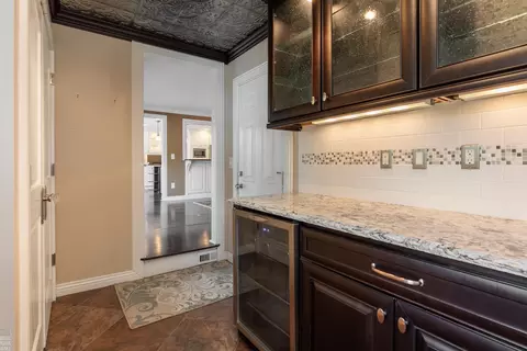592 Thorn Tree, Grosse Pointe Woods, MI 48236 photo 17