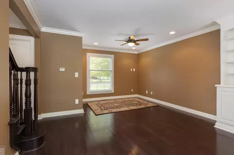 592 Thorn Tree, Grosse Pointe Woods, MI 48236 photo 19
