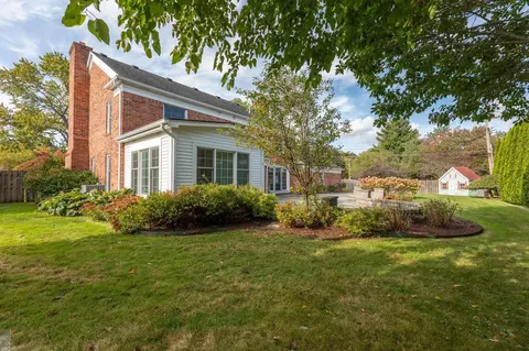 592 Thorn Tree, Grosse Pointe Woods, MI 48236 photo 41