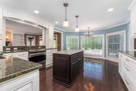 592 Thorn Tree, Grosse Pointe Woods, MI 48236 photo 7