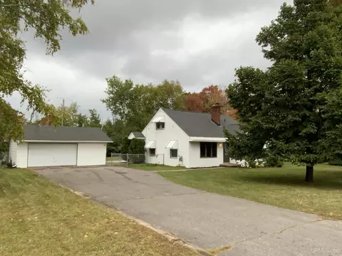 2010 W W Rdg, Marquette, MI 49855