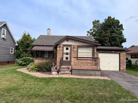 302 Nicholas, Palmer, MI 49871