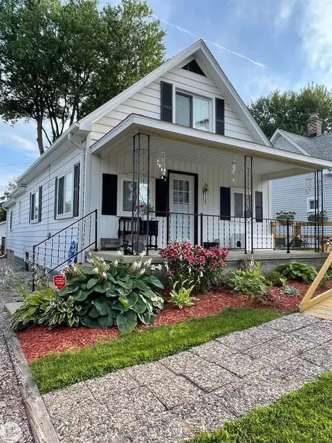 231 Hathaway, East China, MI 48054