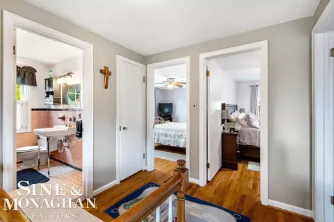 1694 Newcastle, Grosse Pointe Woods, MI 48236 photo 16